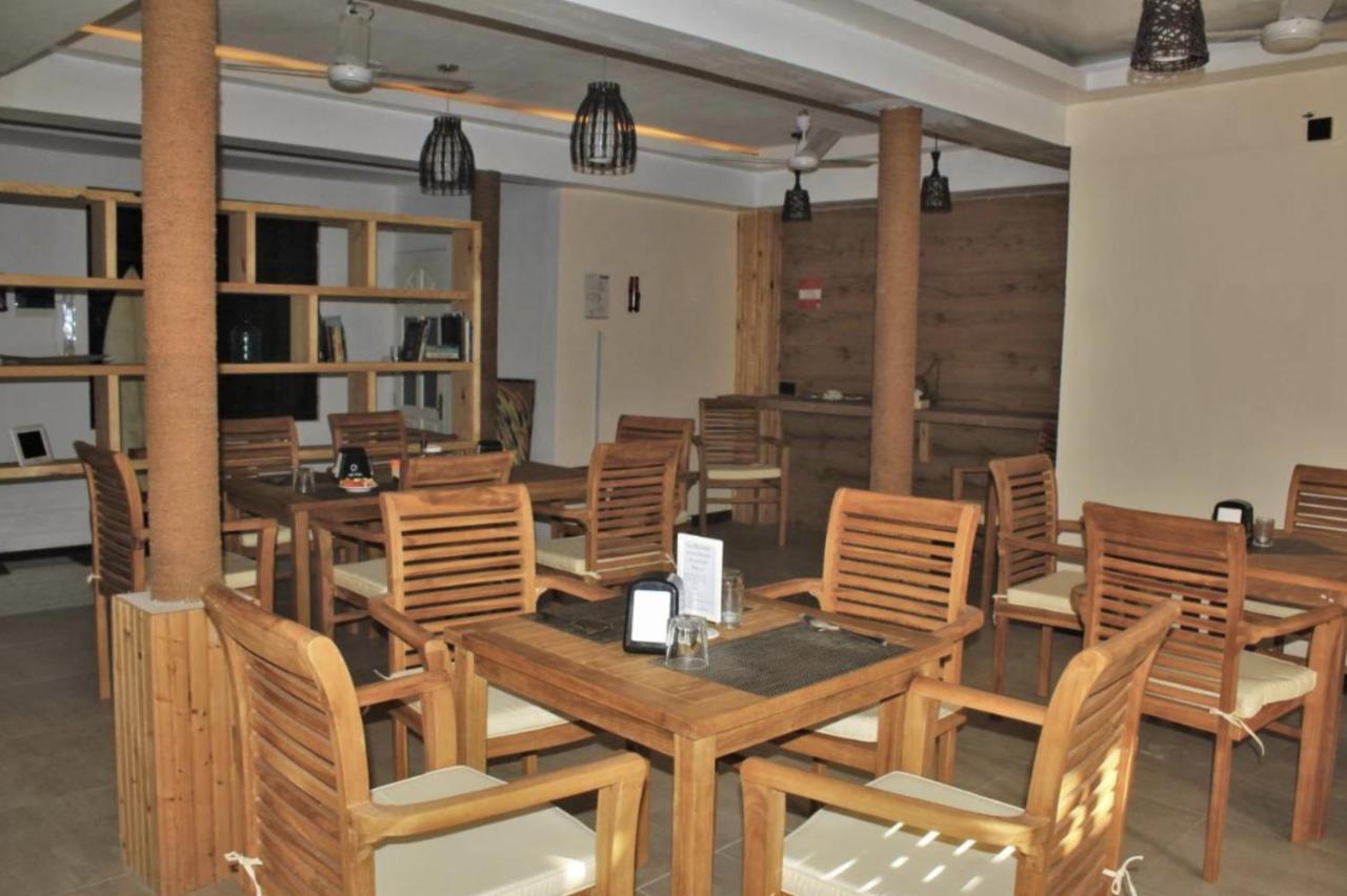 Hotel Surf Yoga Camp Thulusdhoo Exterior foto
